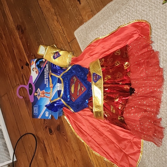 Supergirl costume, size Small, size 4-6 - Picture 1 of 8
